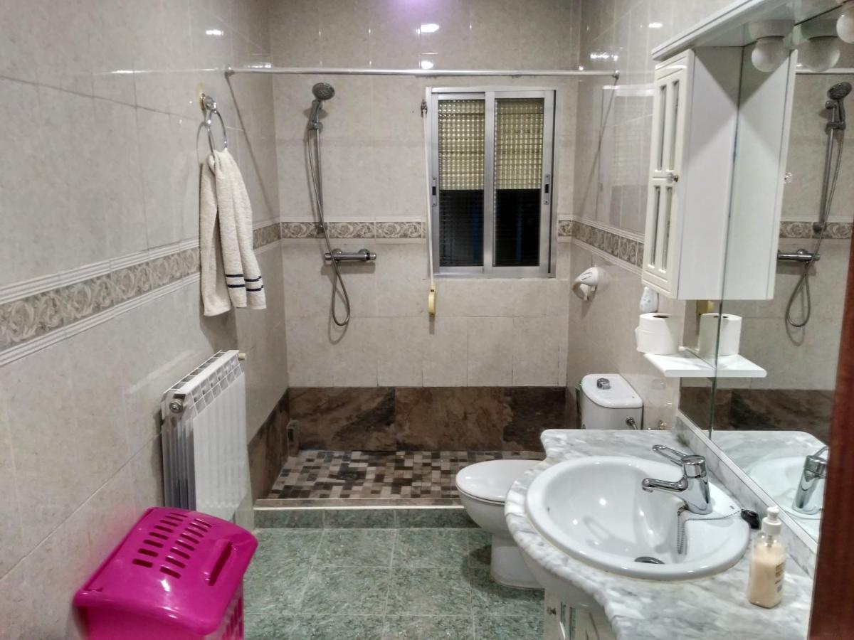 Villa Luna de Segovia Leganés Exterior foto